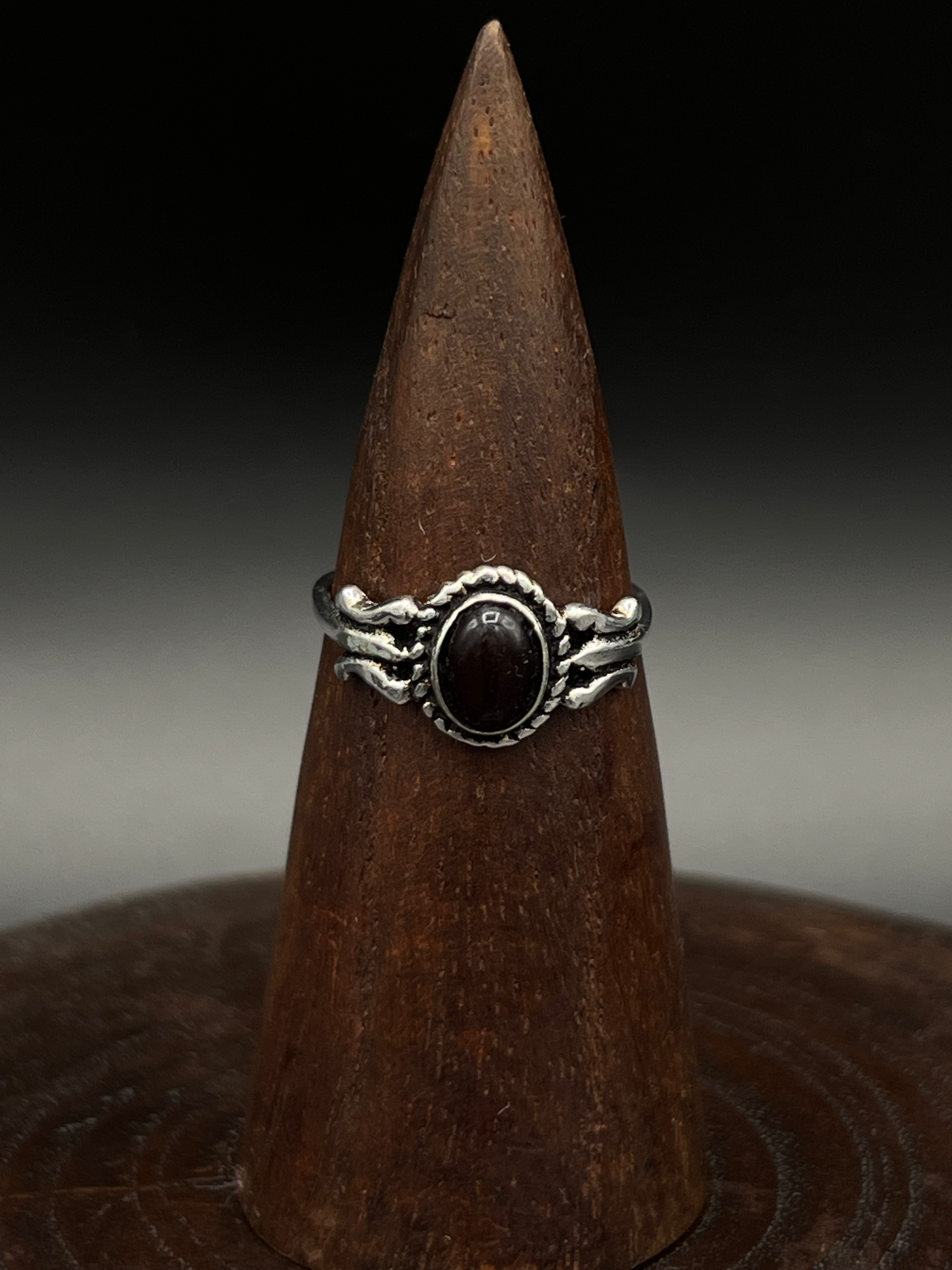 Onyx Black Crown Ring – Silver Boho Statement Ring