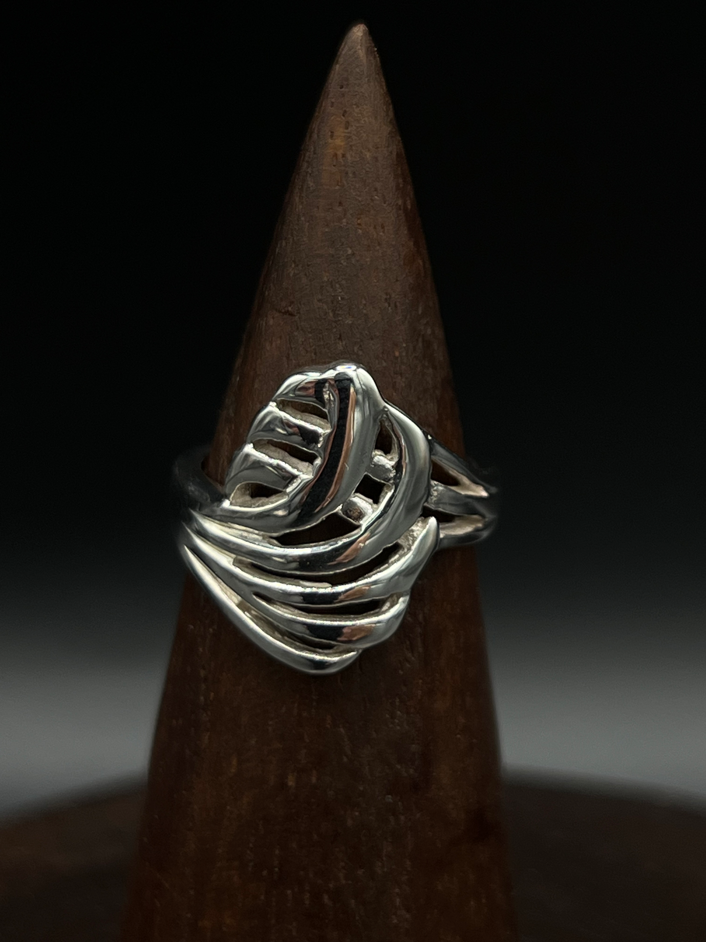 Ripple Shell Ring – Sterling Silver