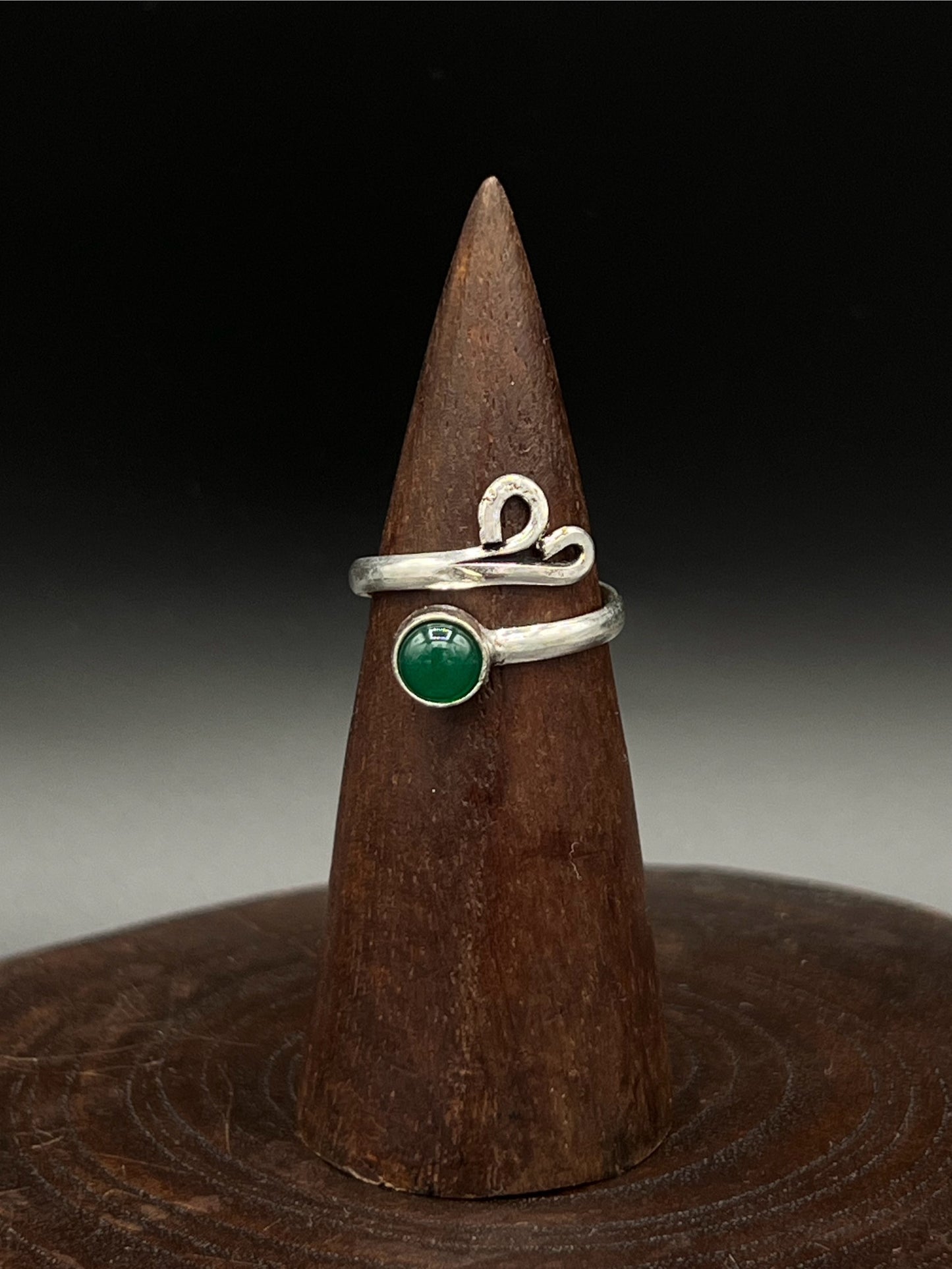 Green Gem Wrap Ring – Adjustable Nature-Inspired Ring