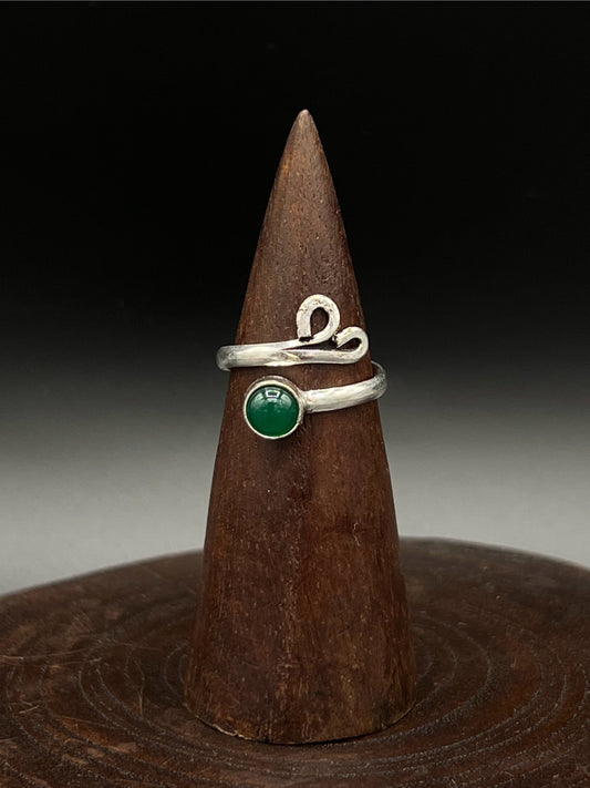 Green Gem Wrap Ring – Adjustable Nature-Inspired Ring