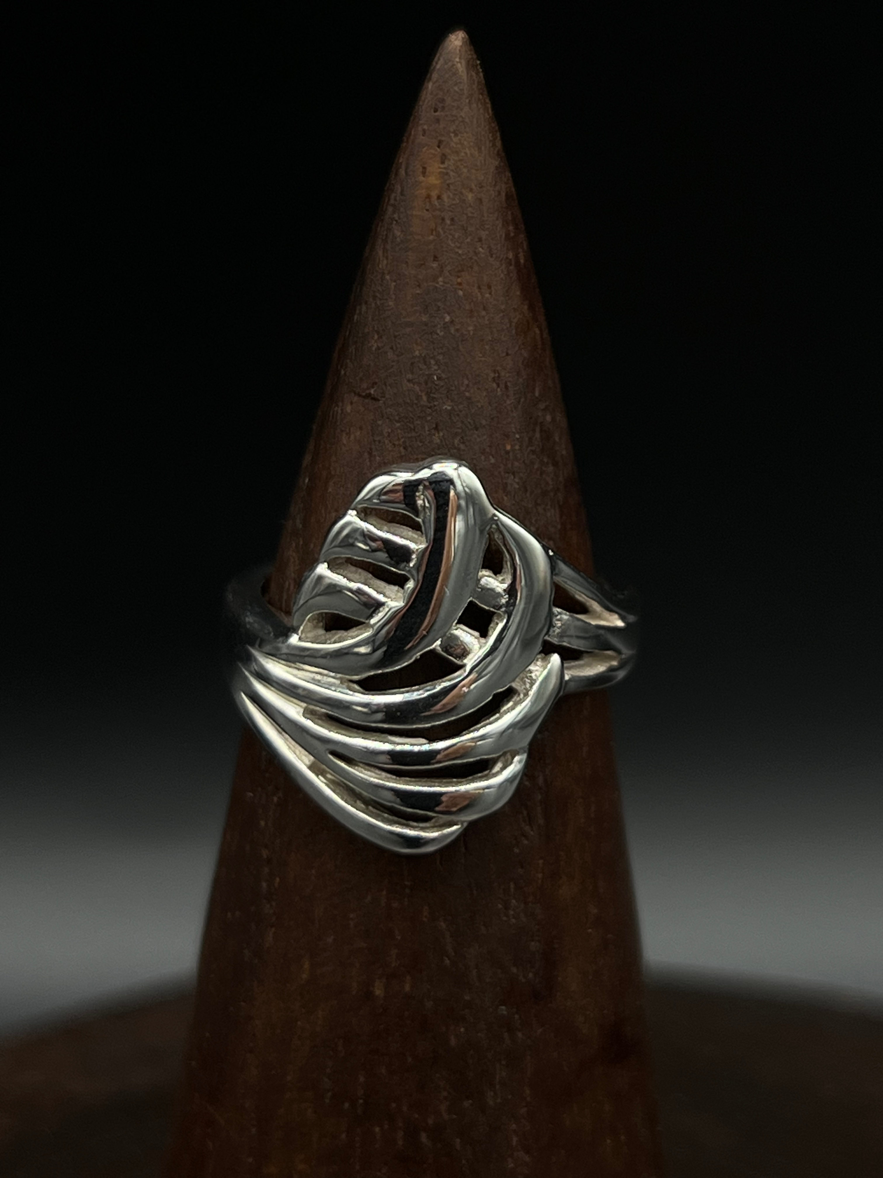 Ripple Shell Ring – Sterling Silver