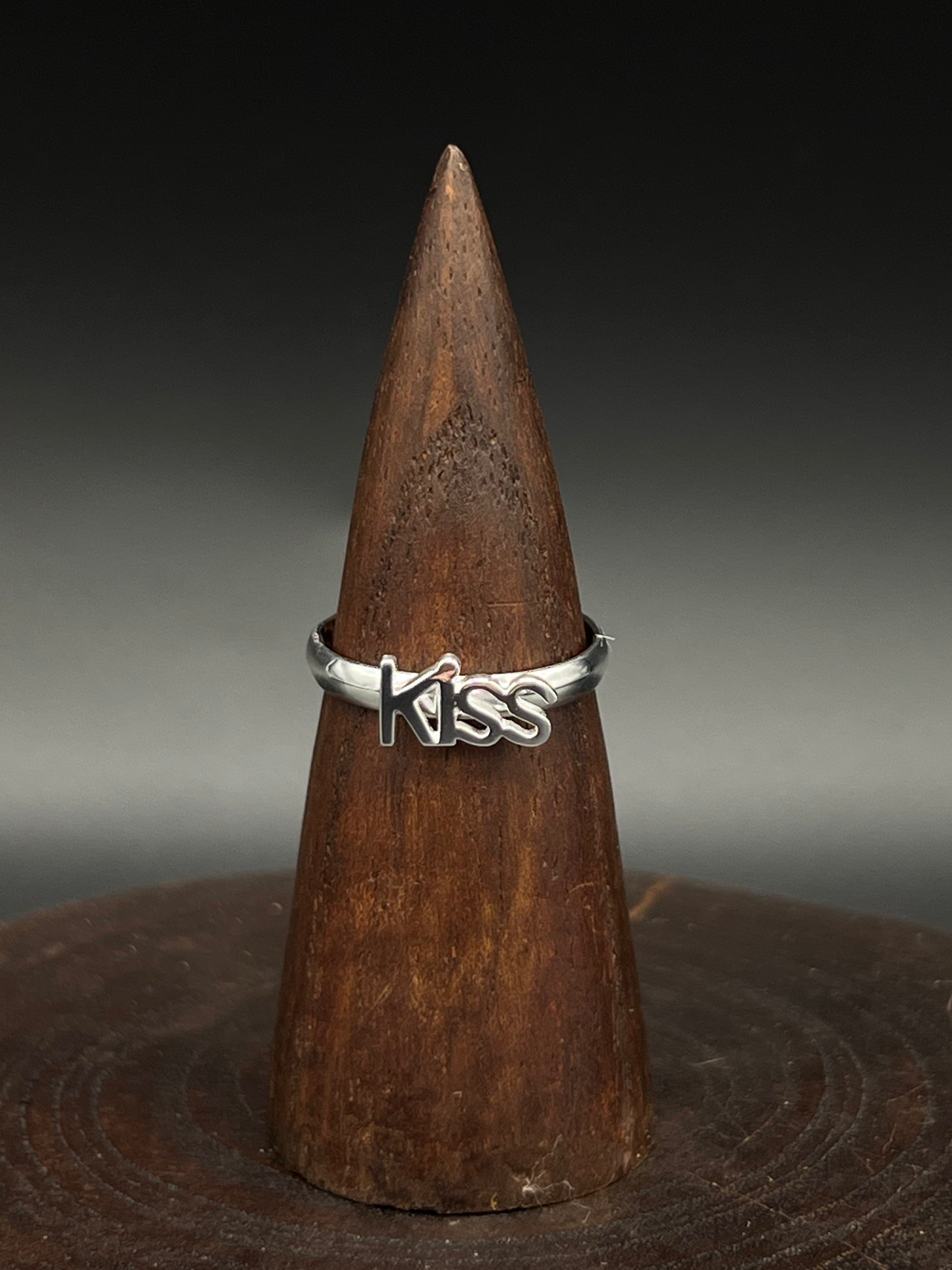 Kiss Script Ring – Sterling Silver