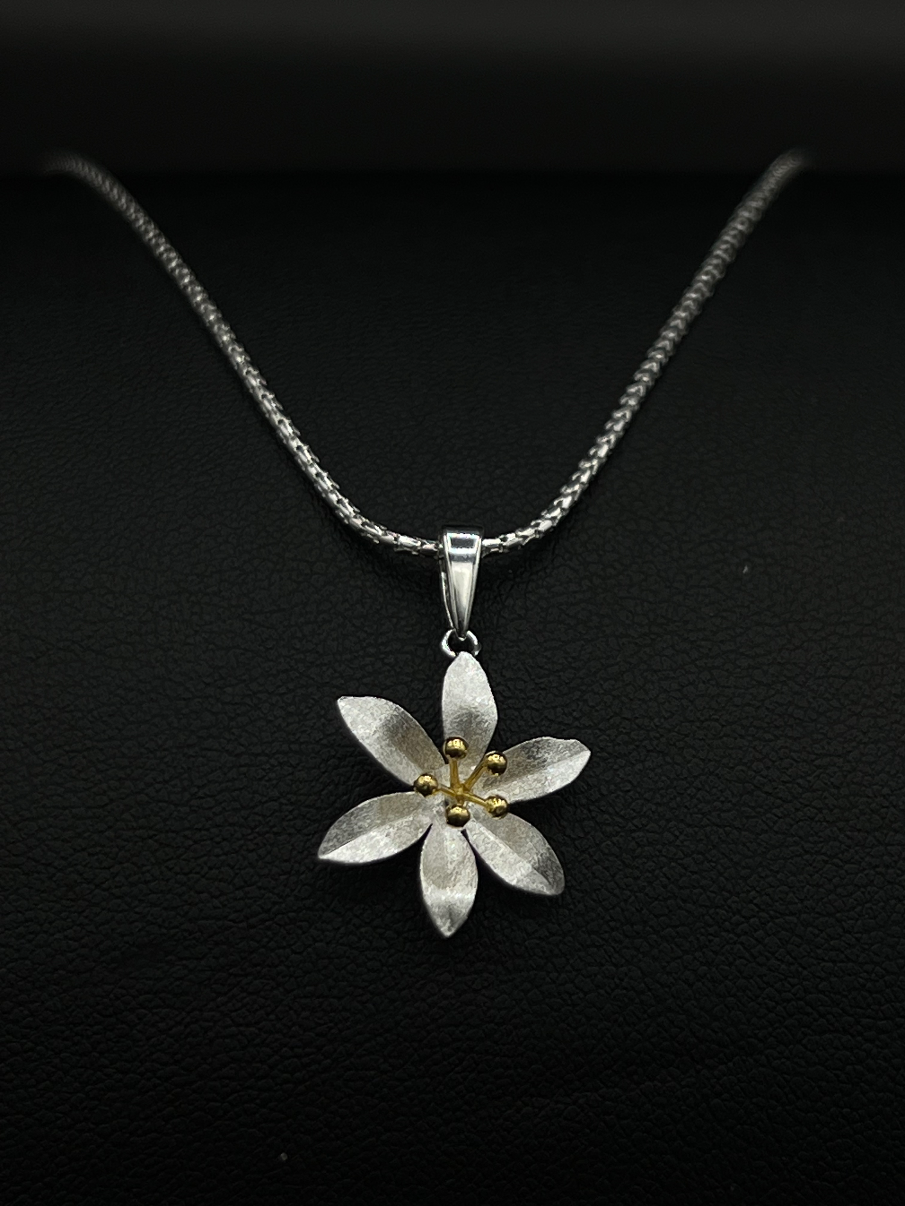 Sterling Silver Wildflower Pendant – Delicate Bloom Charm Necklace