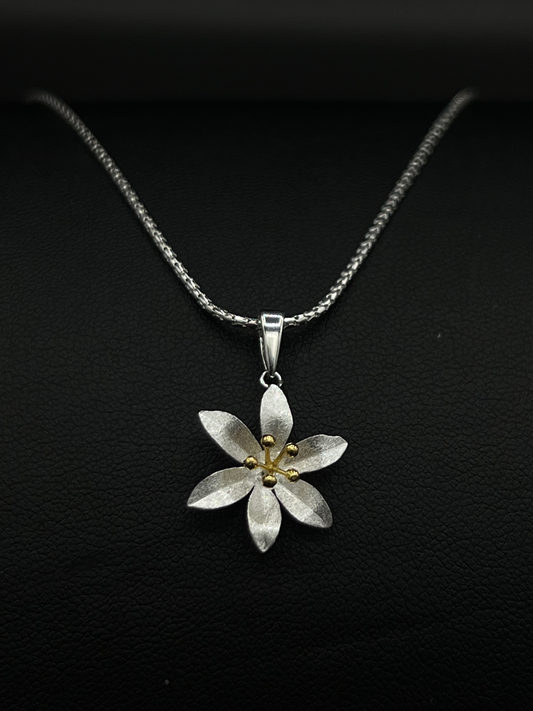 Sterling Silver Wildflower Pendant – Delicate Bloom Charm Necklace