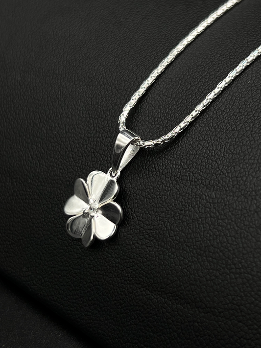Clover Blossom Pendant – Sterling Silver Four‑Petal Necklace