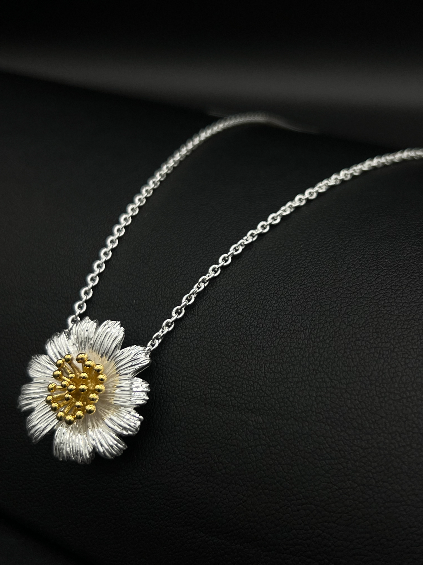 Daisy Necklace – Sterling Silver with Gold Plated Centre