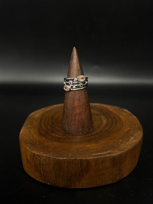 Multi-Stone Scattered Cluster Ring
