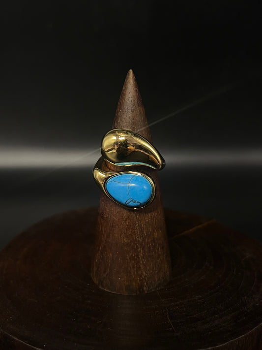 Bohemian Gold Bypass Ring with Vibrant Turquoise Stone