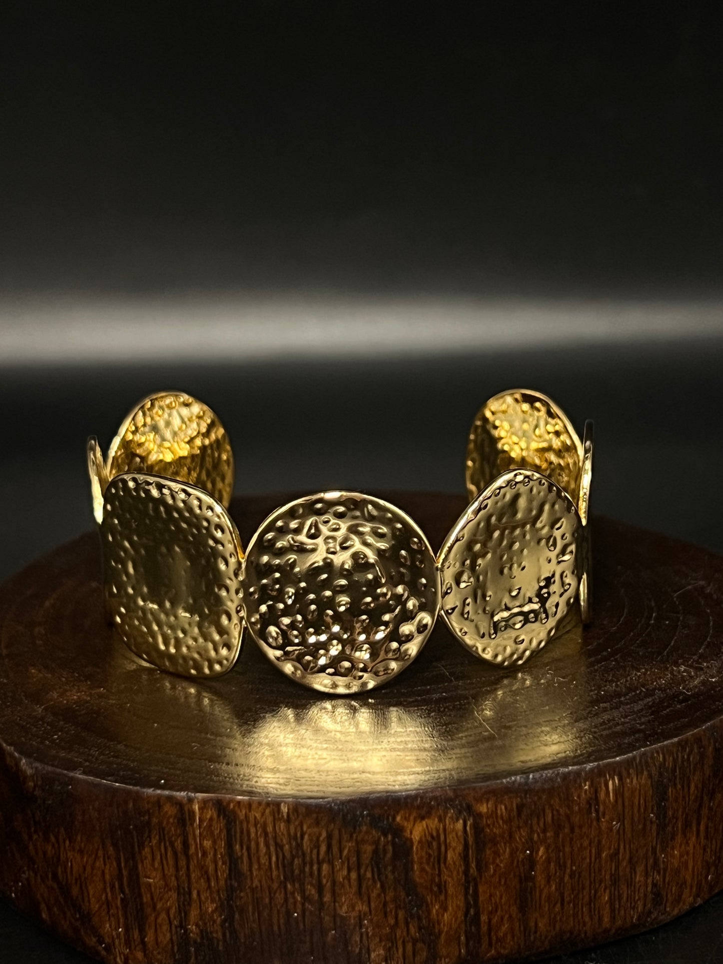 18K Gold Plated Hammered Disc Statement Cuff – 304 Stainless Steel